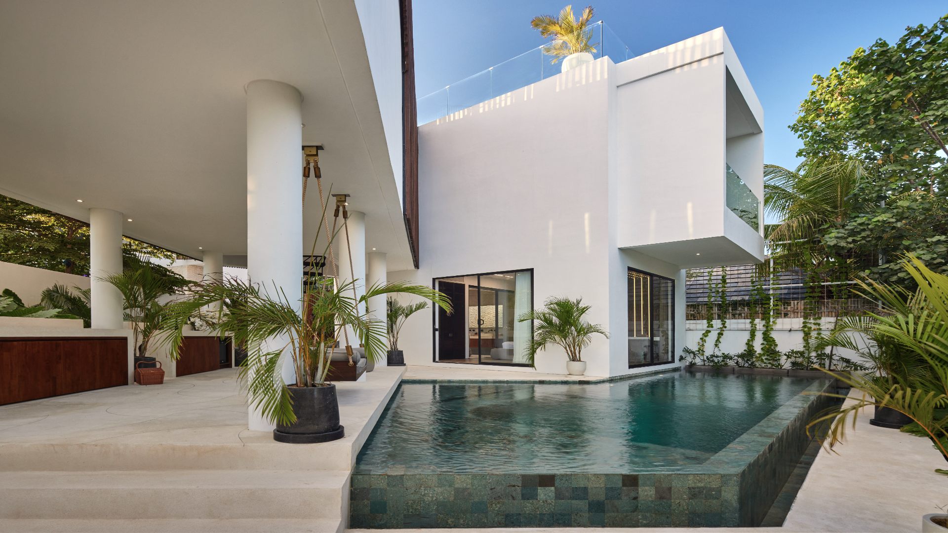 Luxury villas for sale with high-end designs are located in Bali, Pererenan